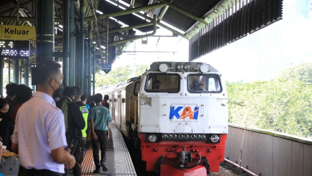 SAMBUT LIBUR NATARU 30 PERSEN TIKET SUDAH TERJUAL, KAI BERI KEBIJAKAN MOTOR BISA DIANGKUT GRATIS