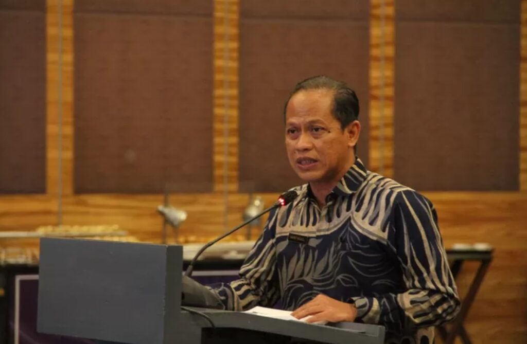 KAYU GELONDONGAN YANG TERSERET BANJIR ACEH-SUMATERA AKAN DIMANFAATKAN OLEH MENTERI LH