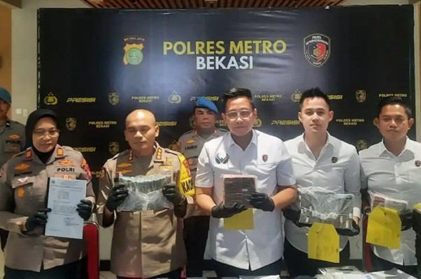 KETUA DAN BENDAHARA TILAP DANA HIBAH RP 7,1 M UNTUK ATLET DIFABEL DI BEKASI